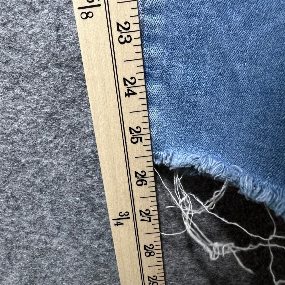Levis 711 Skinny Ankle Jeans Womens 29 Light Wash Distressed Raw Hem Blue Denim - Picture 4 of 8
